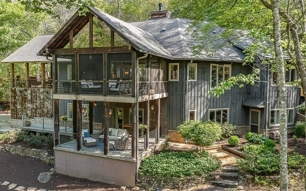 Property Photo: 332 Newberry Drive GA 30559