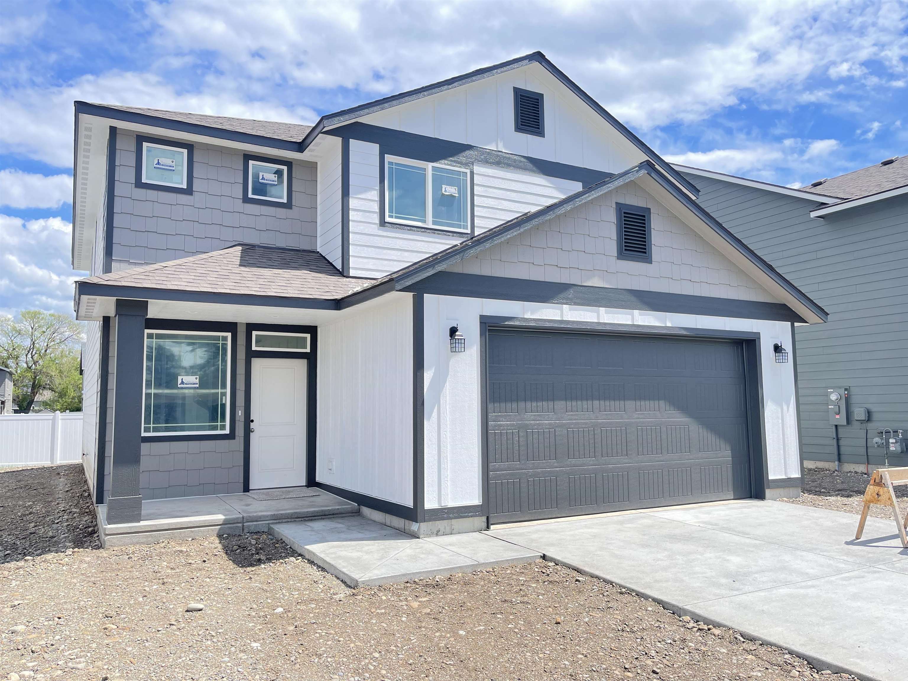 Property Photo: 1026 N Corbin Ln WA 99016