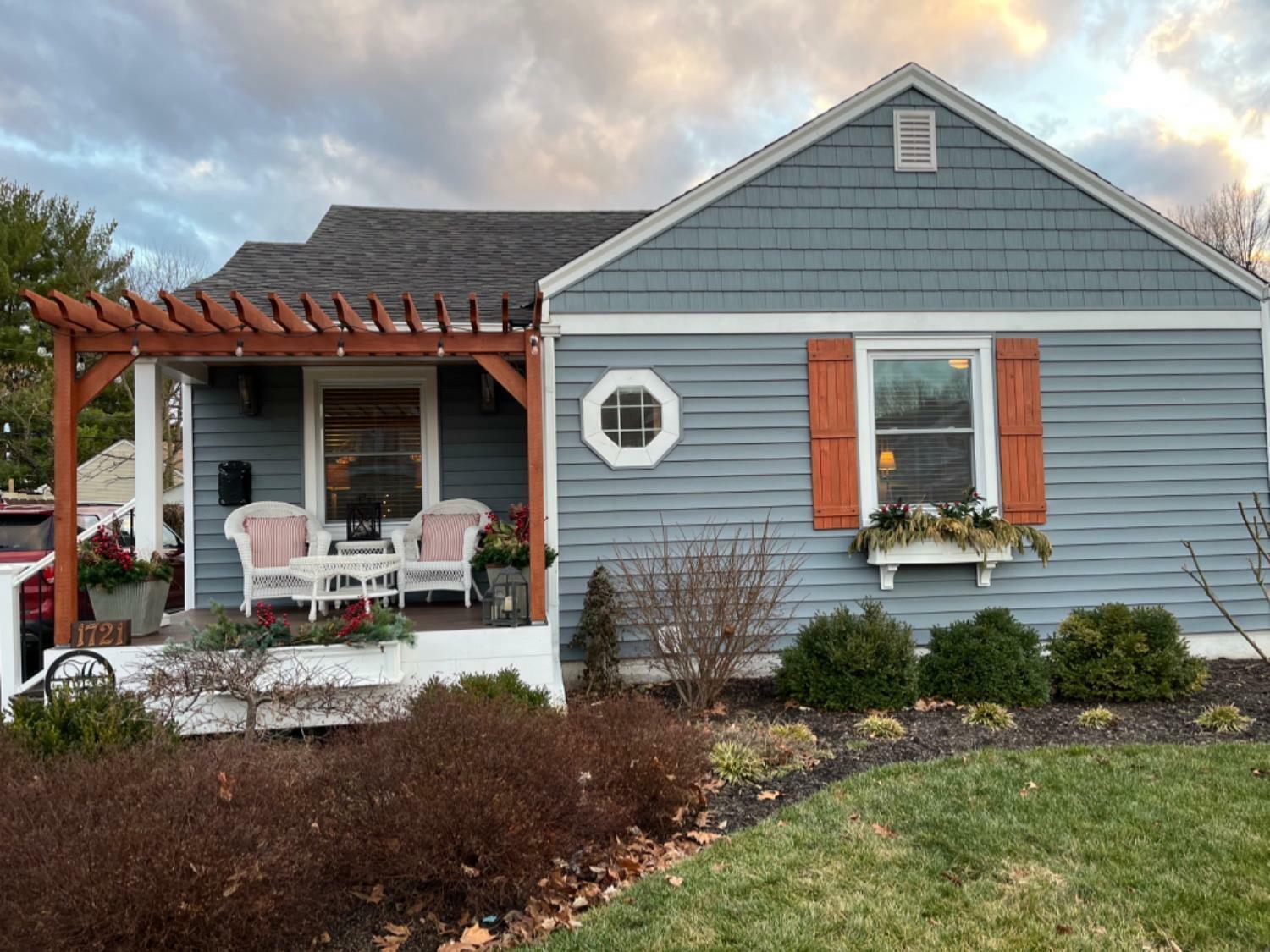 Property Photo:  1721 Helen Ave  OH 45011 