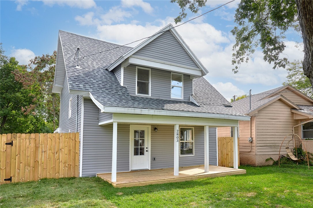 Property Photo:  2803 Easton Boulevard  IA 50317 