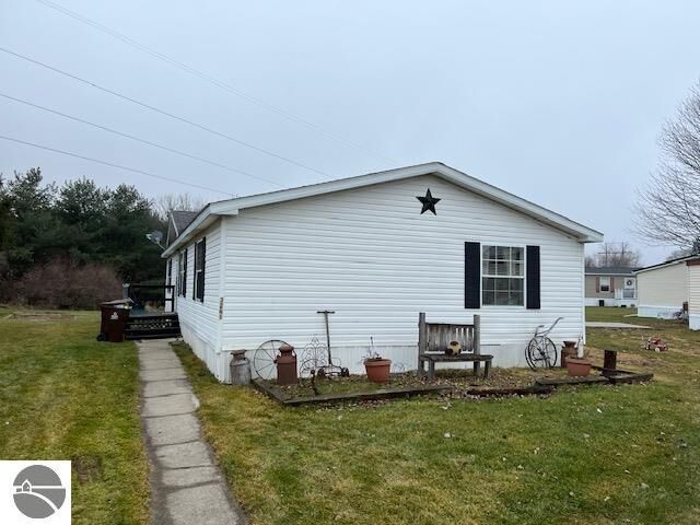 Property Photo:  3261 Pipes Circle  MI 48801 