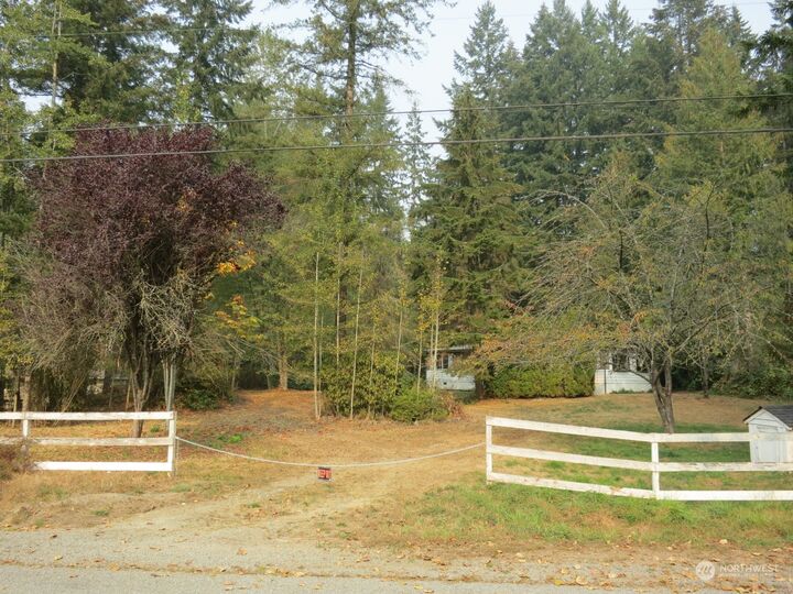 Property Photo: 10609 90th Street NE WA 98258