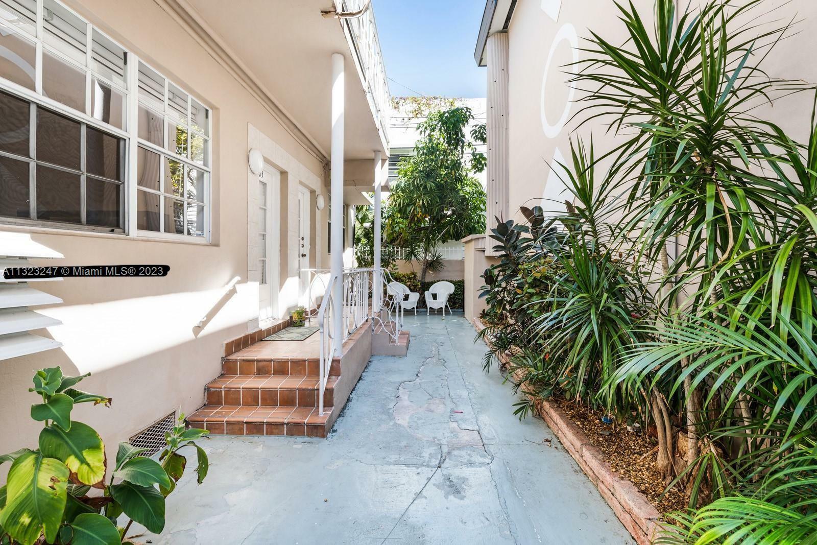 Property Photo:  717 Espanola Way 103  FL 33139 