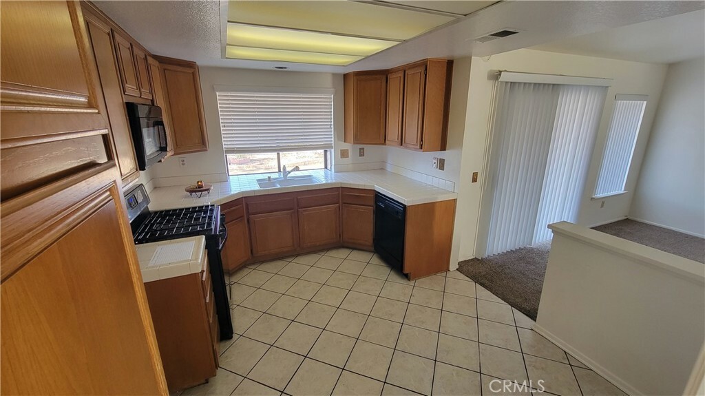 Property Photo: 10487 Saltbush Circle CA 92557