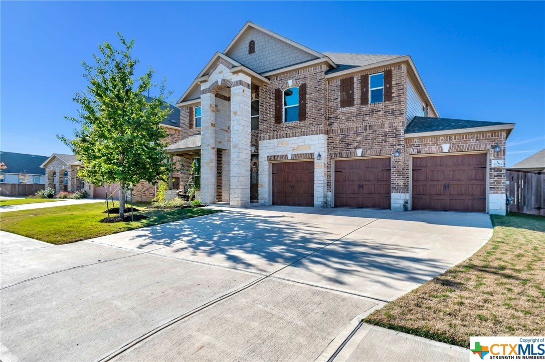 Property Photo:  1129 Sampley Lane  TX 78641 