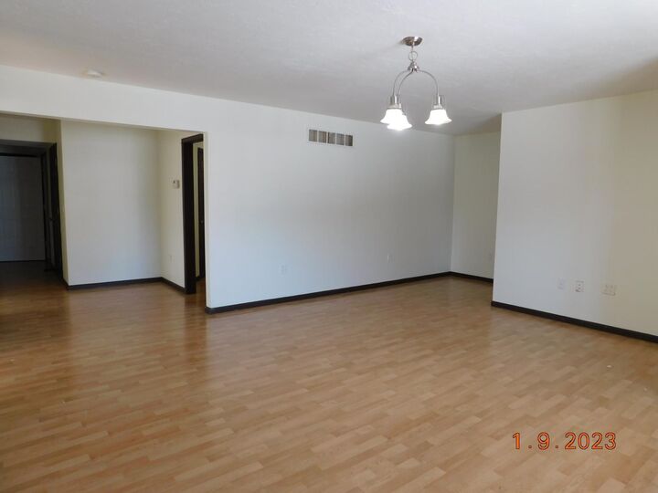 Property Photo:  318 N Elm St  NE 69101 