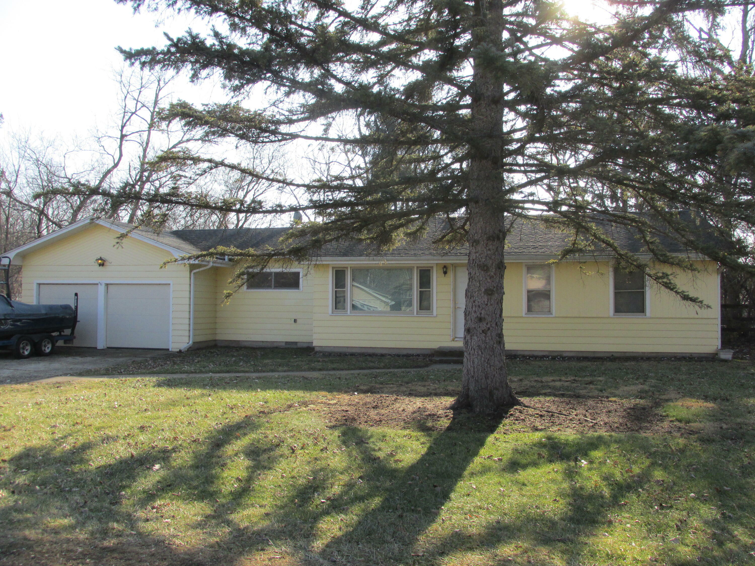 Property Photo:  631 Barry Rd  WI 53181 