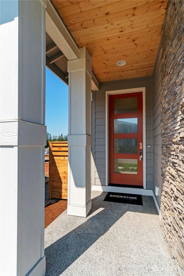 Property Photo:  19051 130th Street E  WA 98391 