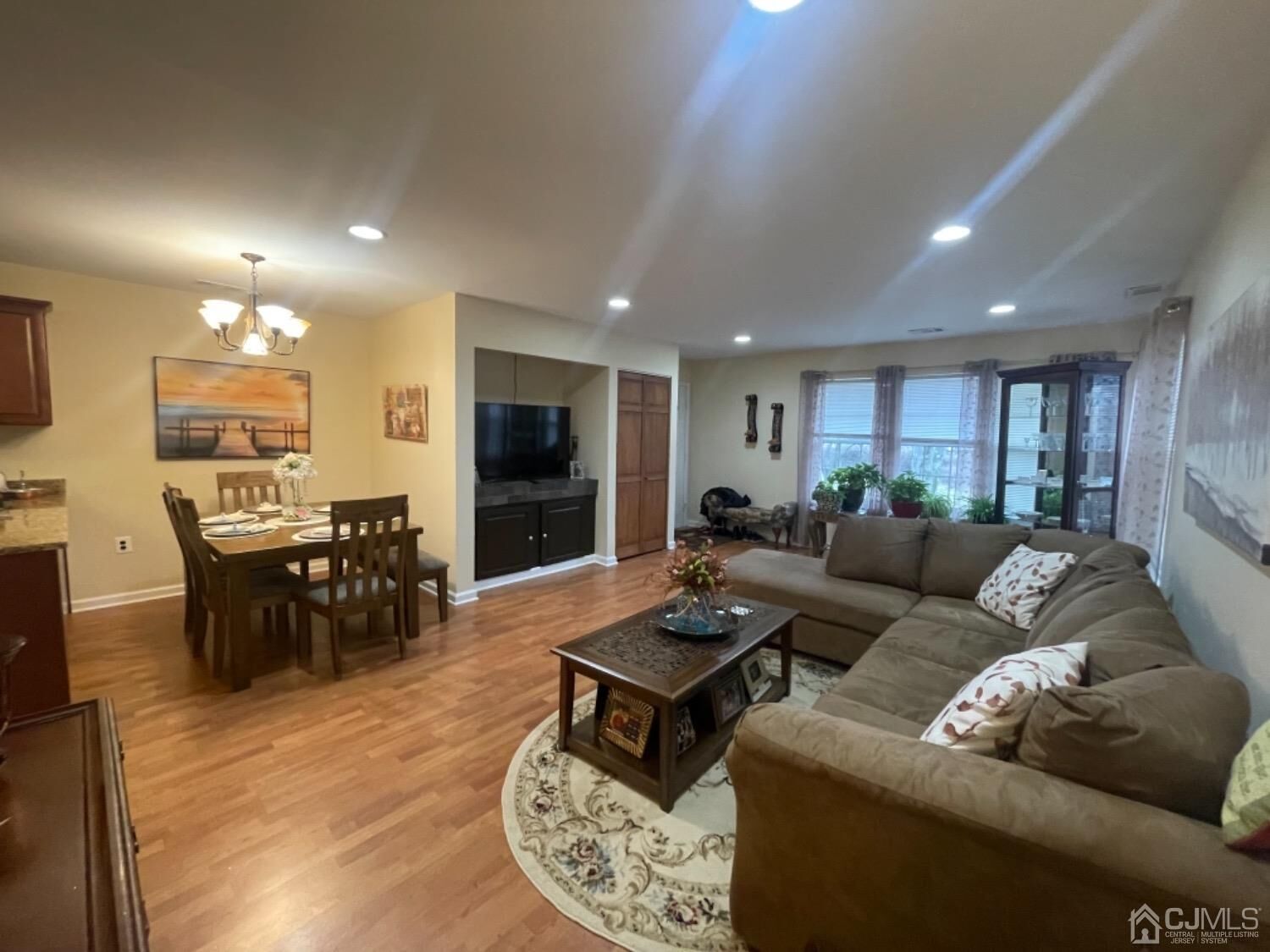 Property Photo:  156 Pennsylvania Way  NJ 08902 
