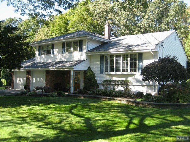 Property Photo:  437 Patton Place  NJ 07481 