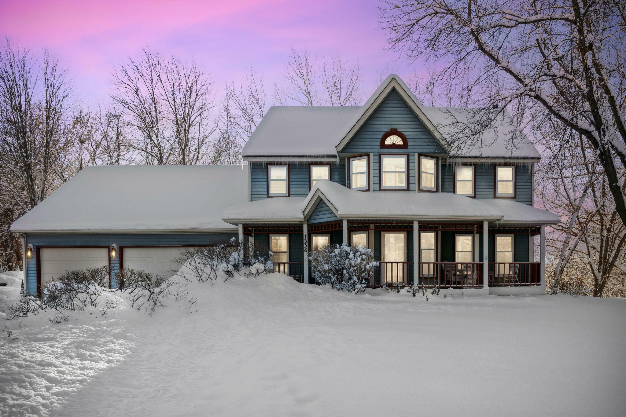 Property Photo: 1536 Briarknoll Drive MN 55112