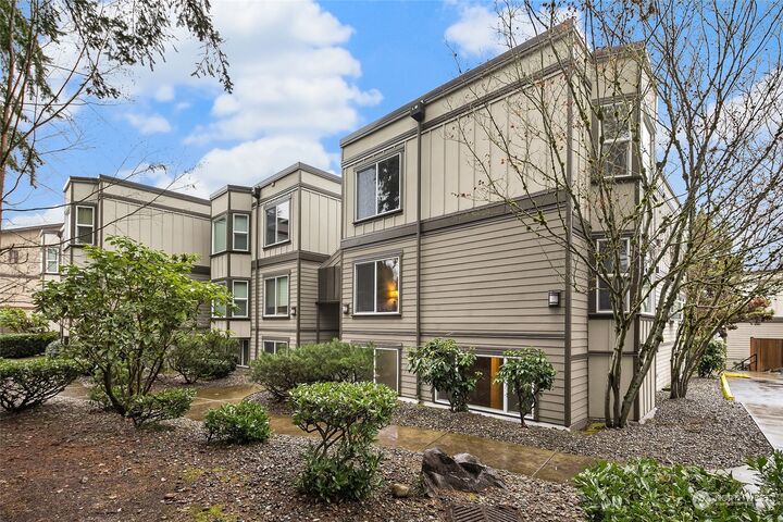 Property Photo:  17440 NE 38th Street A-104  WA 98052 