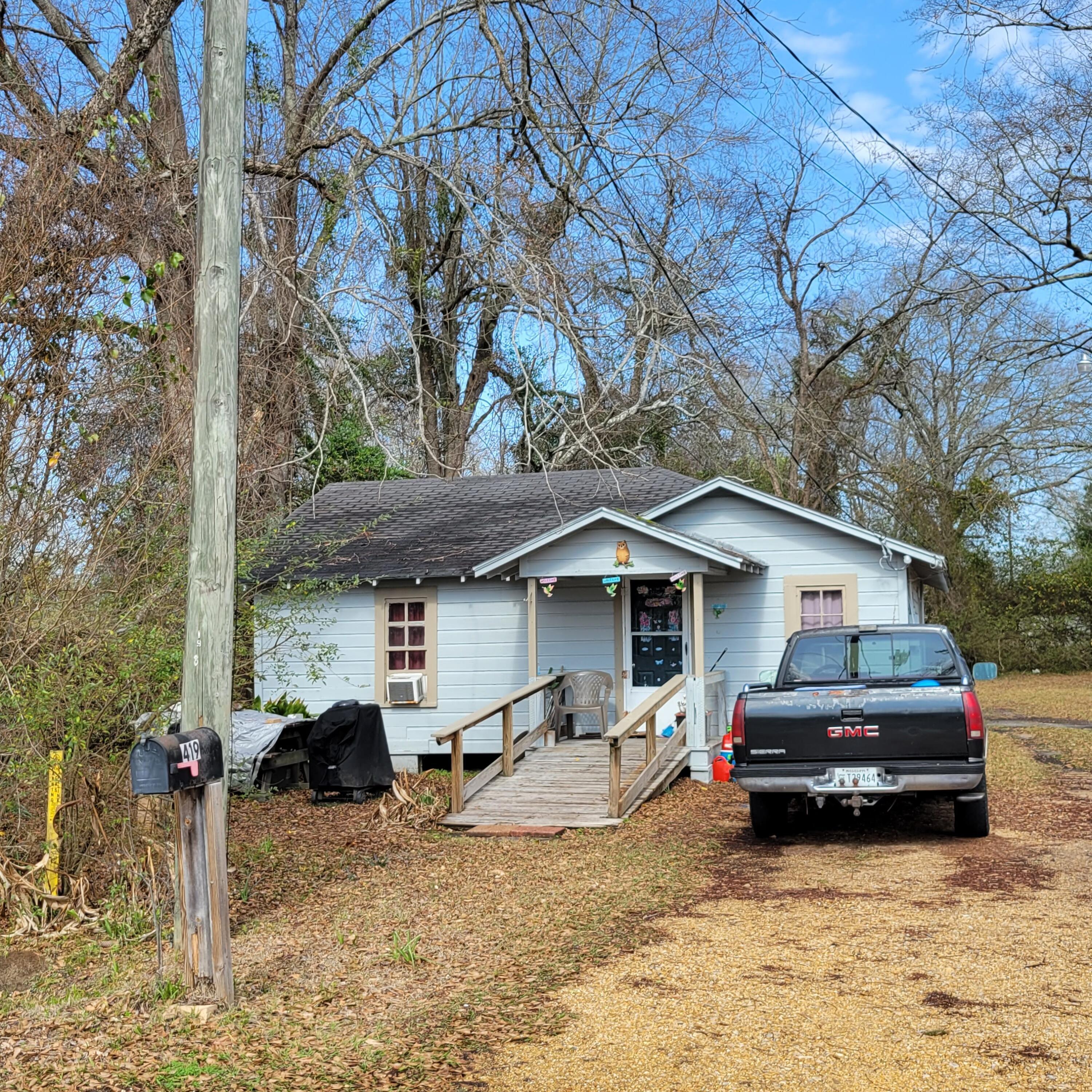 Property Photo:  419 Bullis St.  MS 39429 