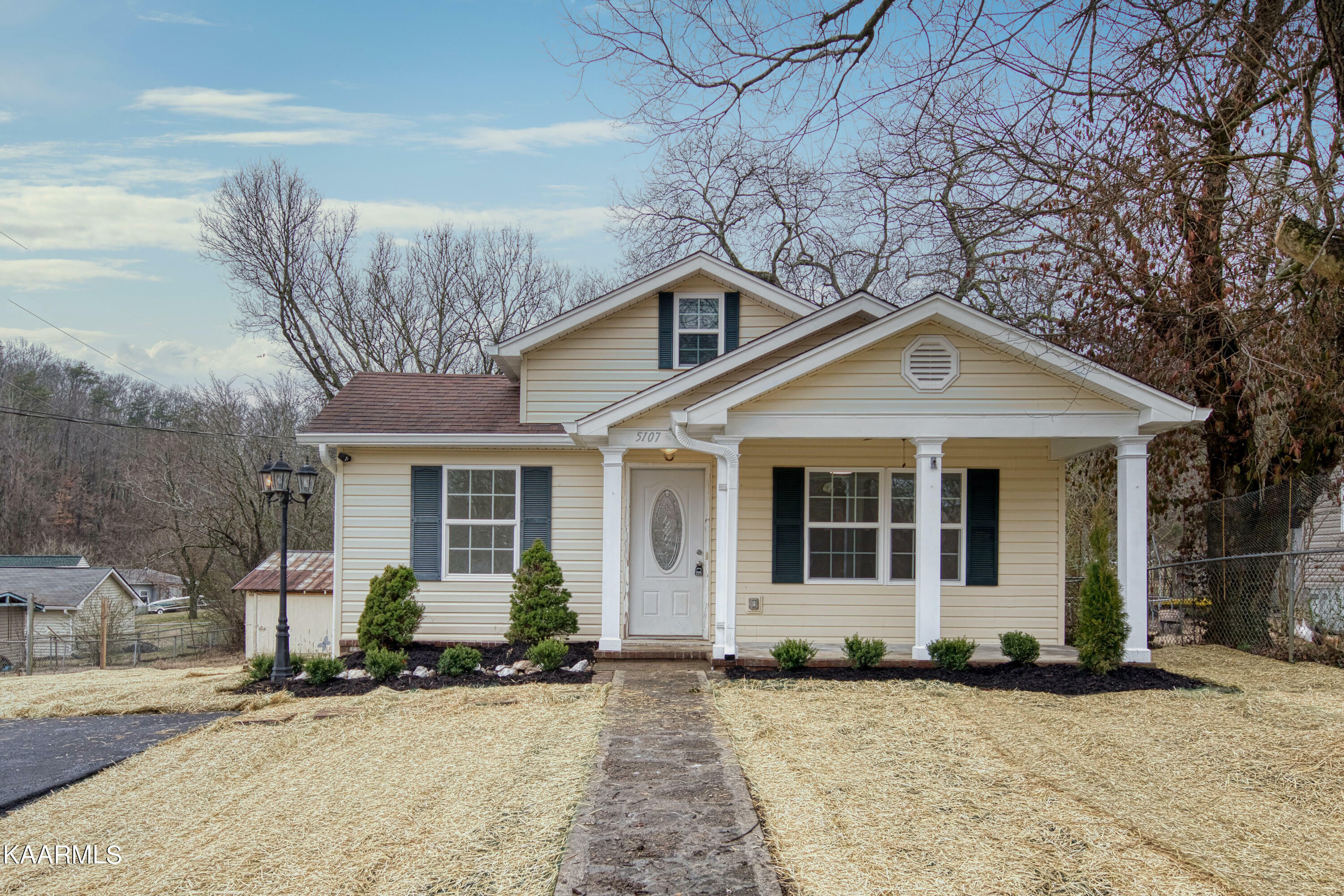 Property Photo:  5107 S Sevierville Pike  TN 37920 