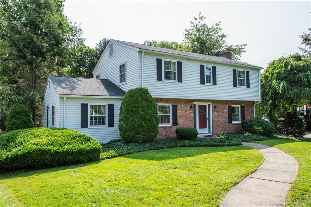 Property Photo:  154 Clovercrest Road  CT 06109 