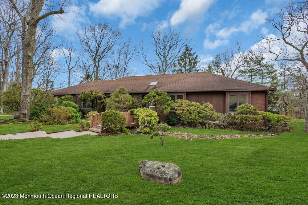 Property Photo:  9 Old Weathersfield Road  NJ 07712 