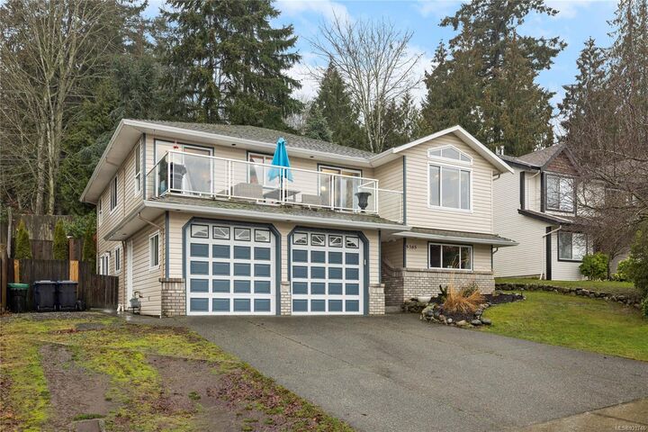 5385 Leslie Cres — photo 1