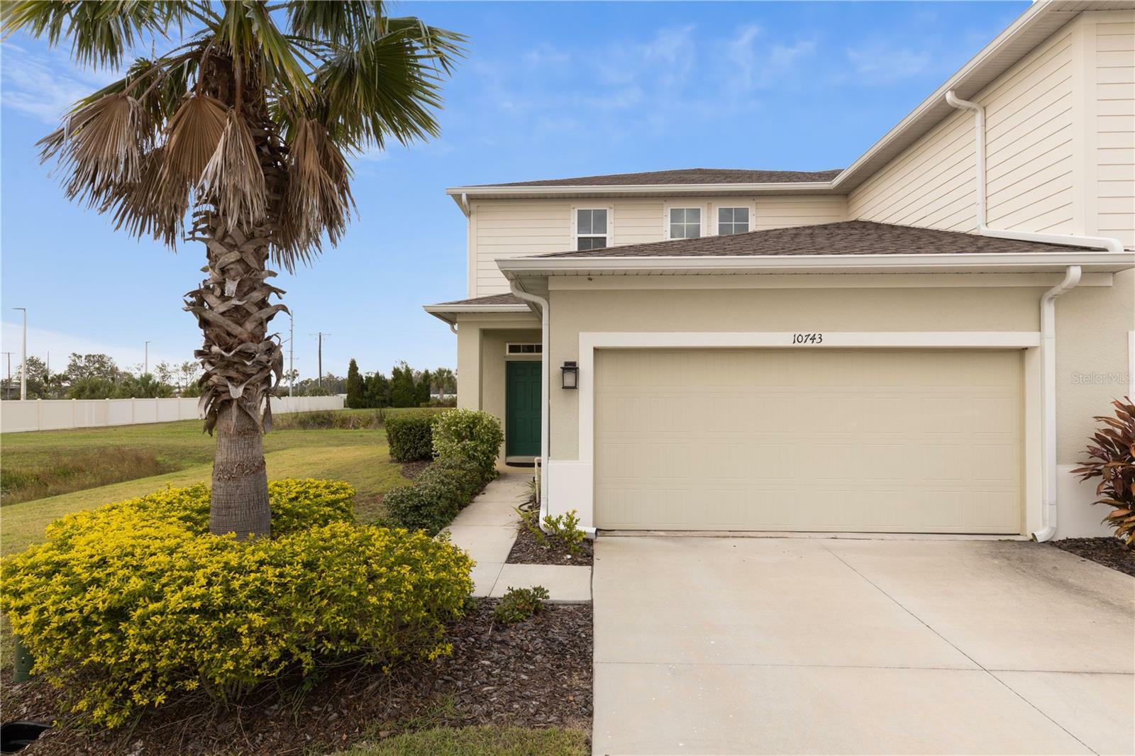 Property Photo:  10743 Verawood Drive  FL 33579 