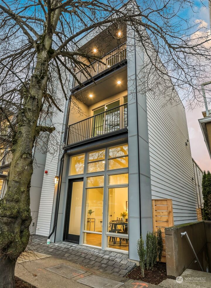 12311 15th Avenue NE B  Seattle WA 98125 photo