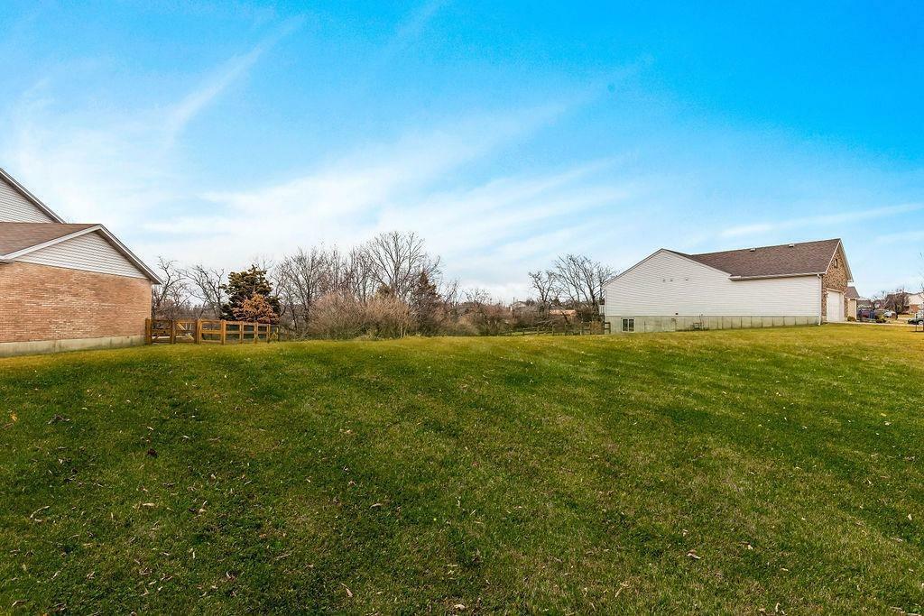 Property Photo:  816 Miami Way Dr  OH 45013 