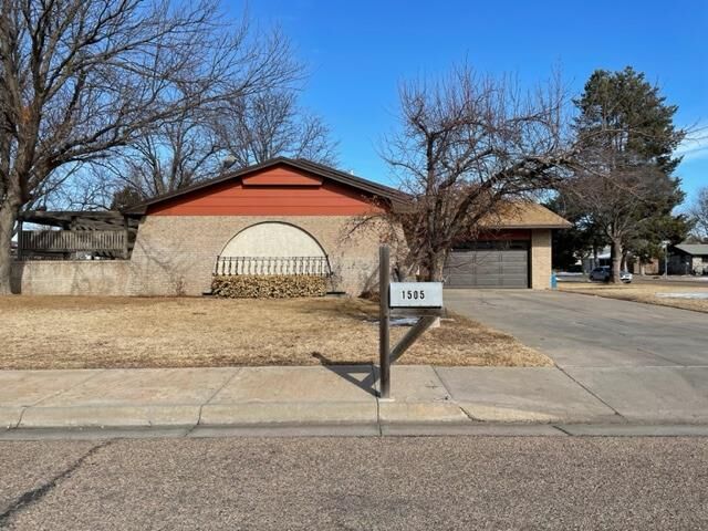 Property Photo: 1505 Melanie Lane KS 67846