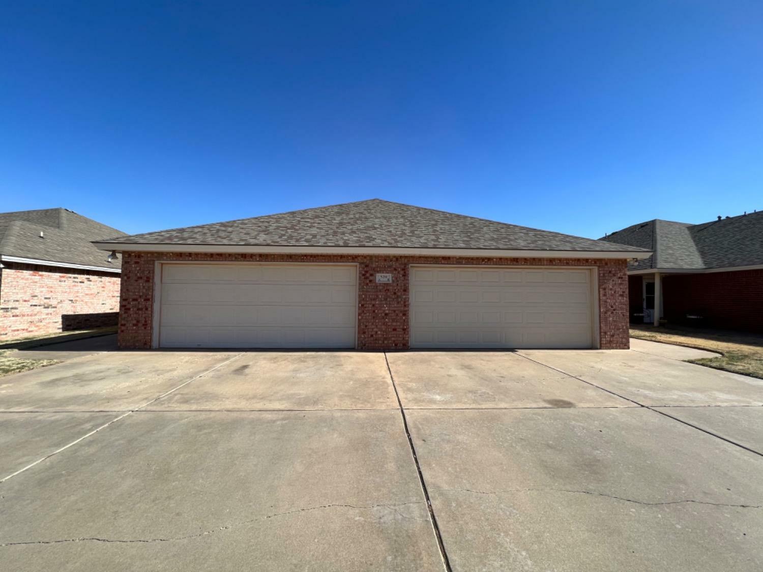 Property Photo: 520 N Clinton Avenue TX 79416