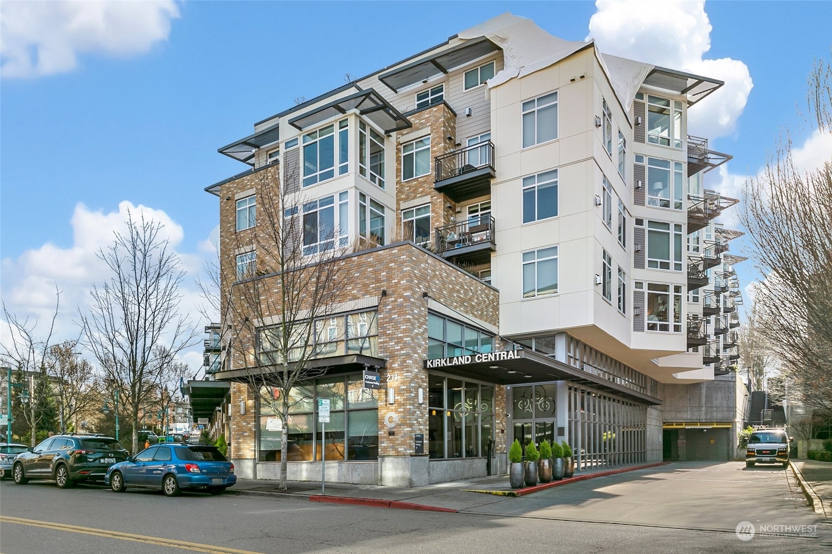 Property Photo:  211 Kirkland Avenue 306  WA 98033 