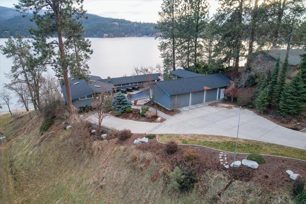 Property Photo: 203 S View Pl WA 99019