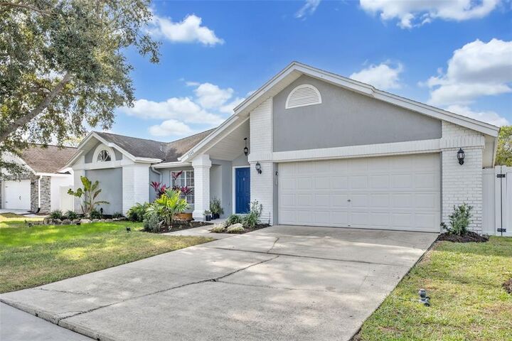 Property Photo: 2244 Albion Avenue FL 32833