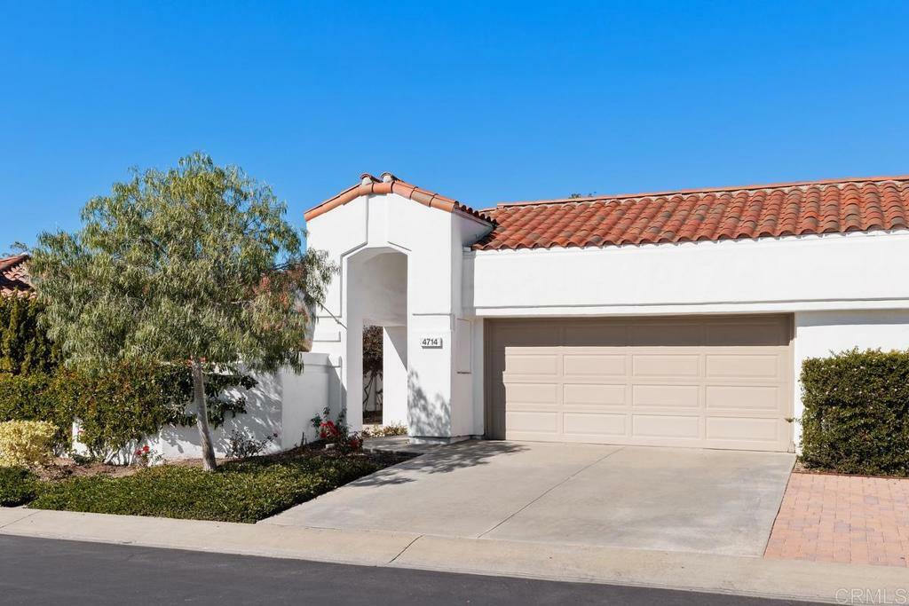Property Photo: 4714 Collinos Way CA 92056
