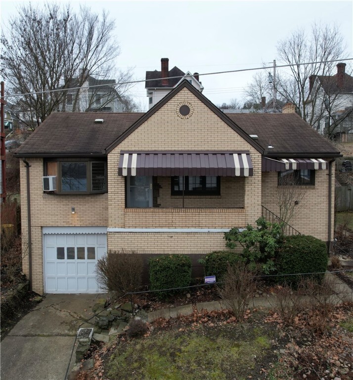 Property Photo:  720 E 9th Ave  PA 15120 