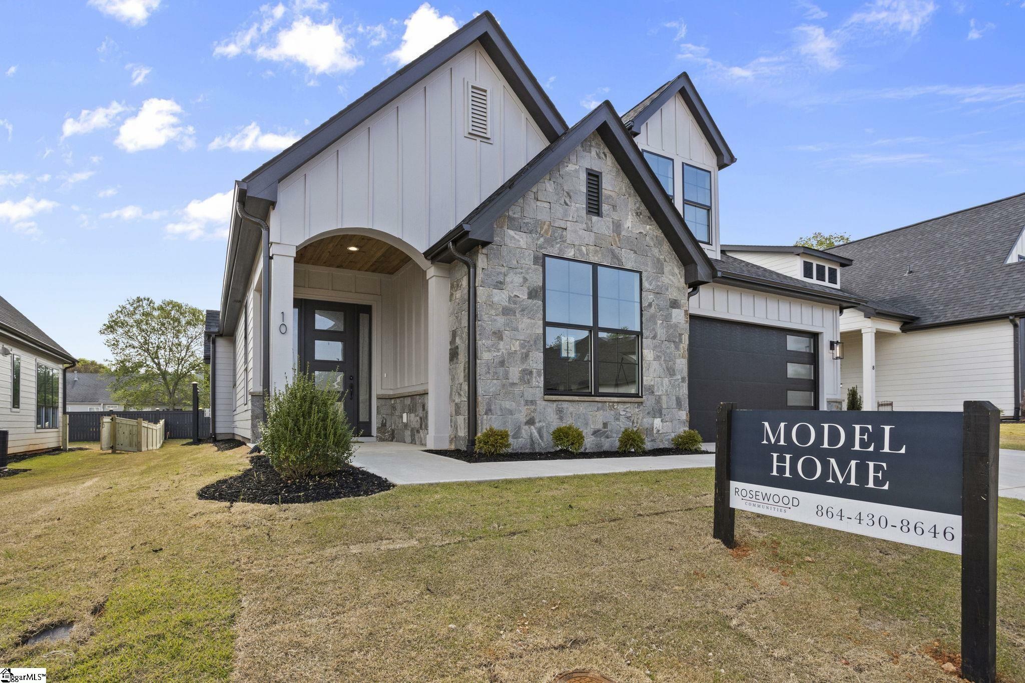 Property Photo: 10 Waterville Way SC 29681