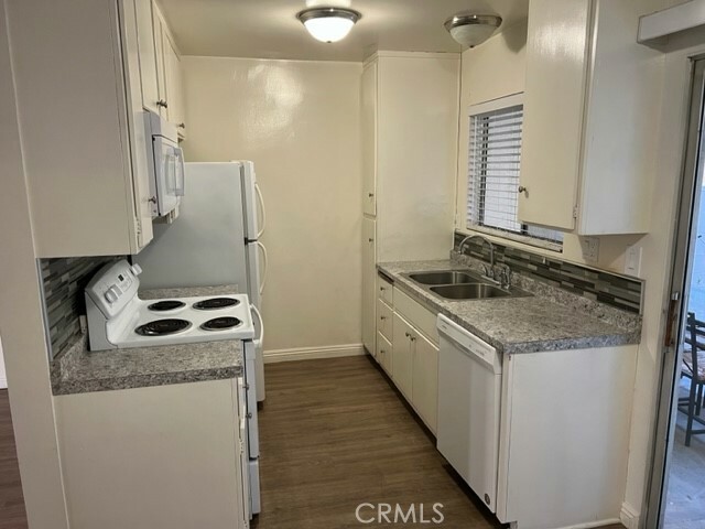 Property Photo:  2303 Clark Lane  CA 90278 