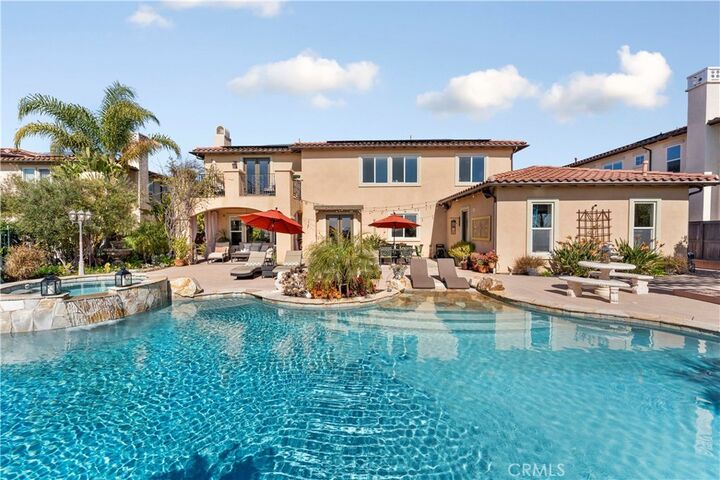 Property Photo:  15553 Via La Ventana  CA 92131 