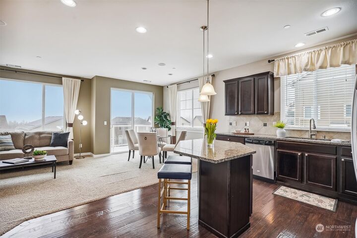 Property Photo:  9216  Merritt Avenue SE  WA 98065 