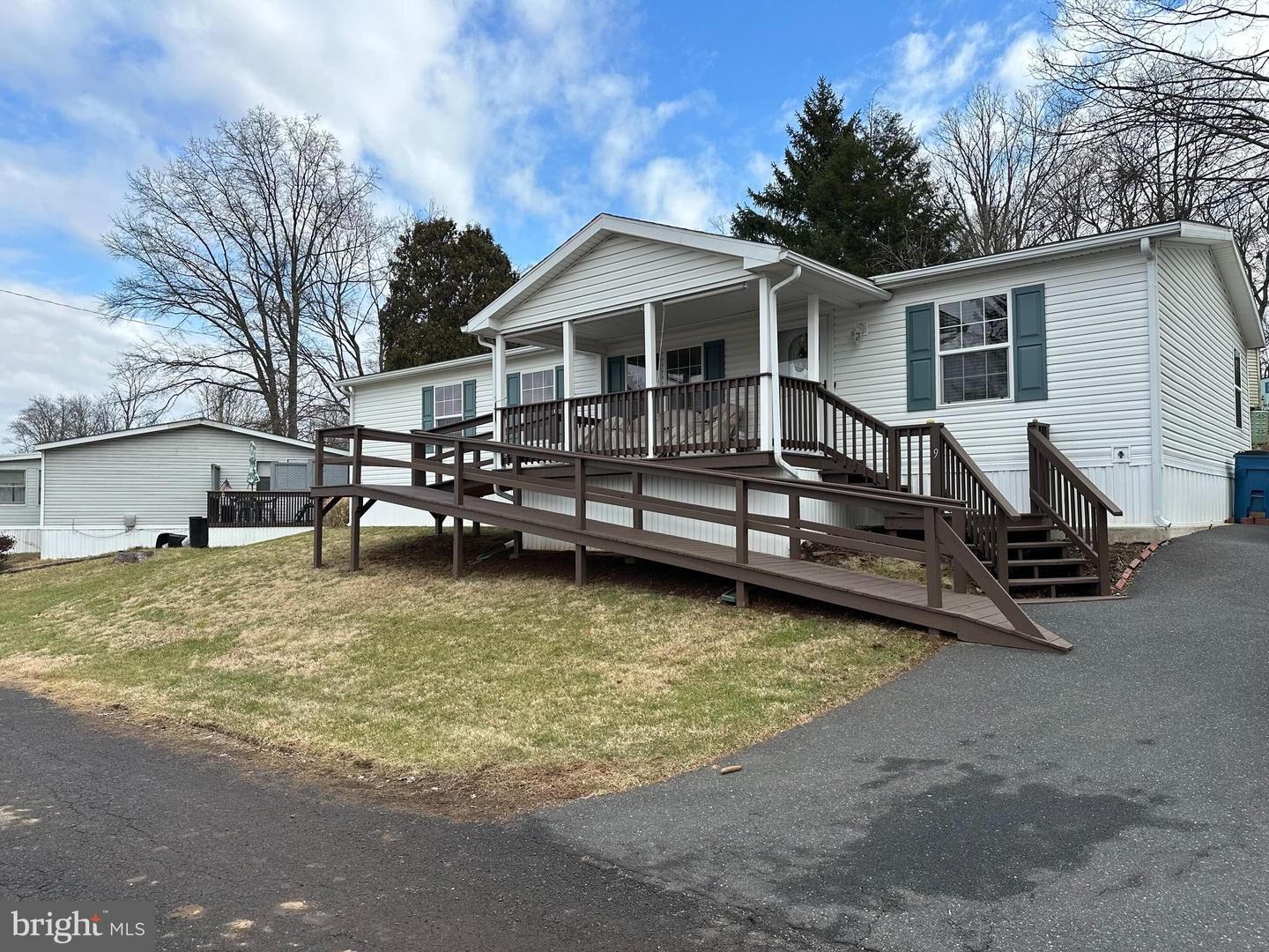 Property Photo:  9 Lakeview  PA 18951