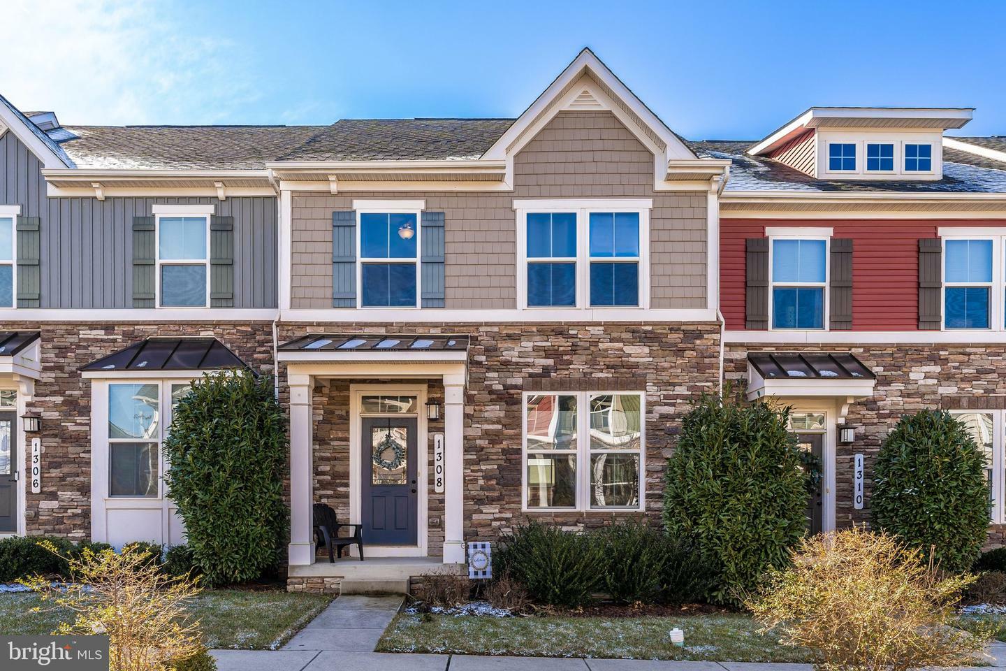 Property Photo: 1308 Village Green Way MD 21716