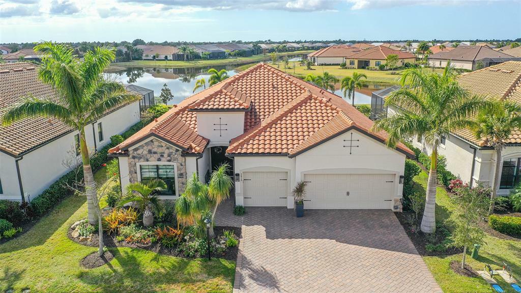 Property Photo: 7019 Whittlebury Trail FL 34202