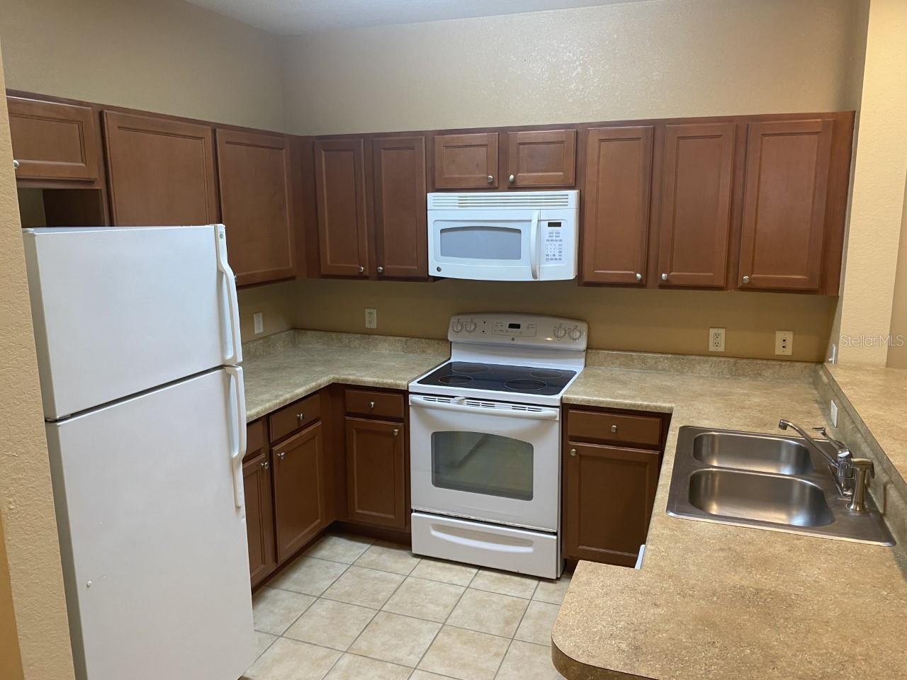Property Photo: 3176 Feltrim Place 305 FL 34747