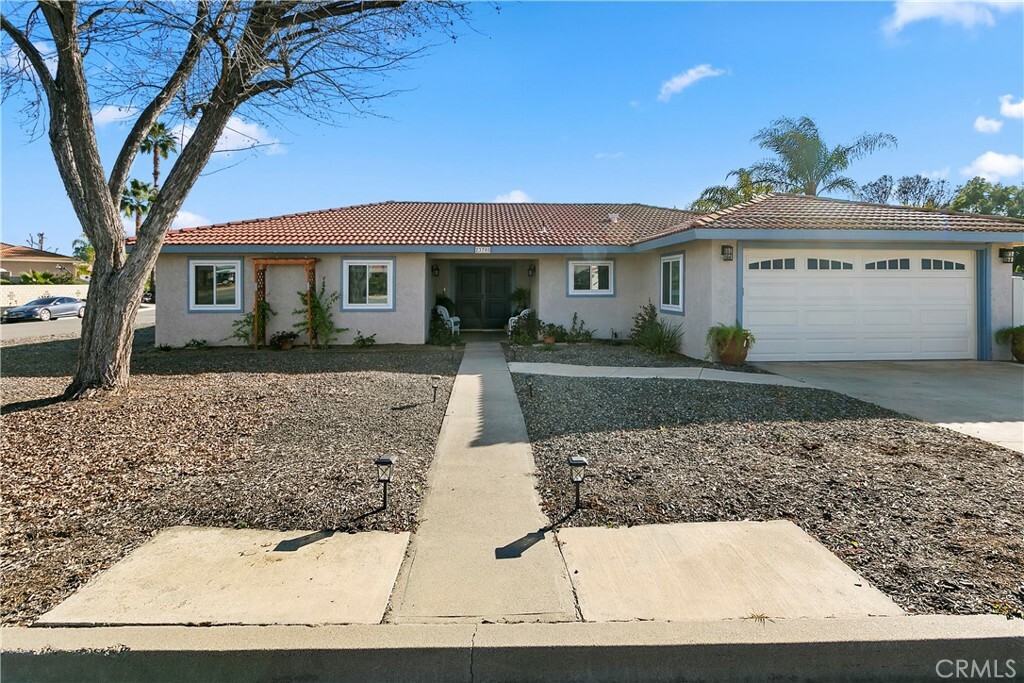 Property Photo:  23705 Canyon Lake Drive N  CA 92587 