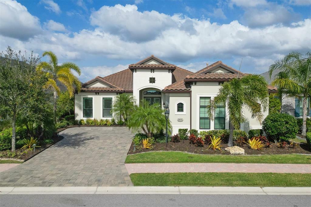 Property Photo: 16631 Collingtree Crossing FL 34202
