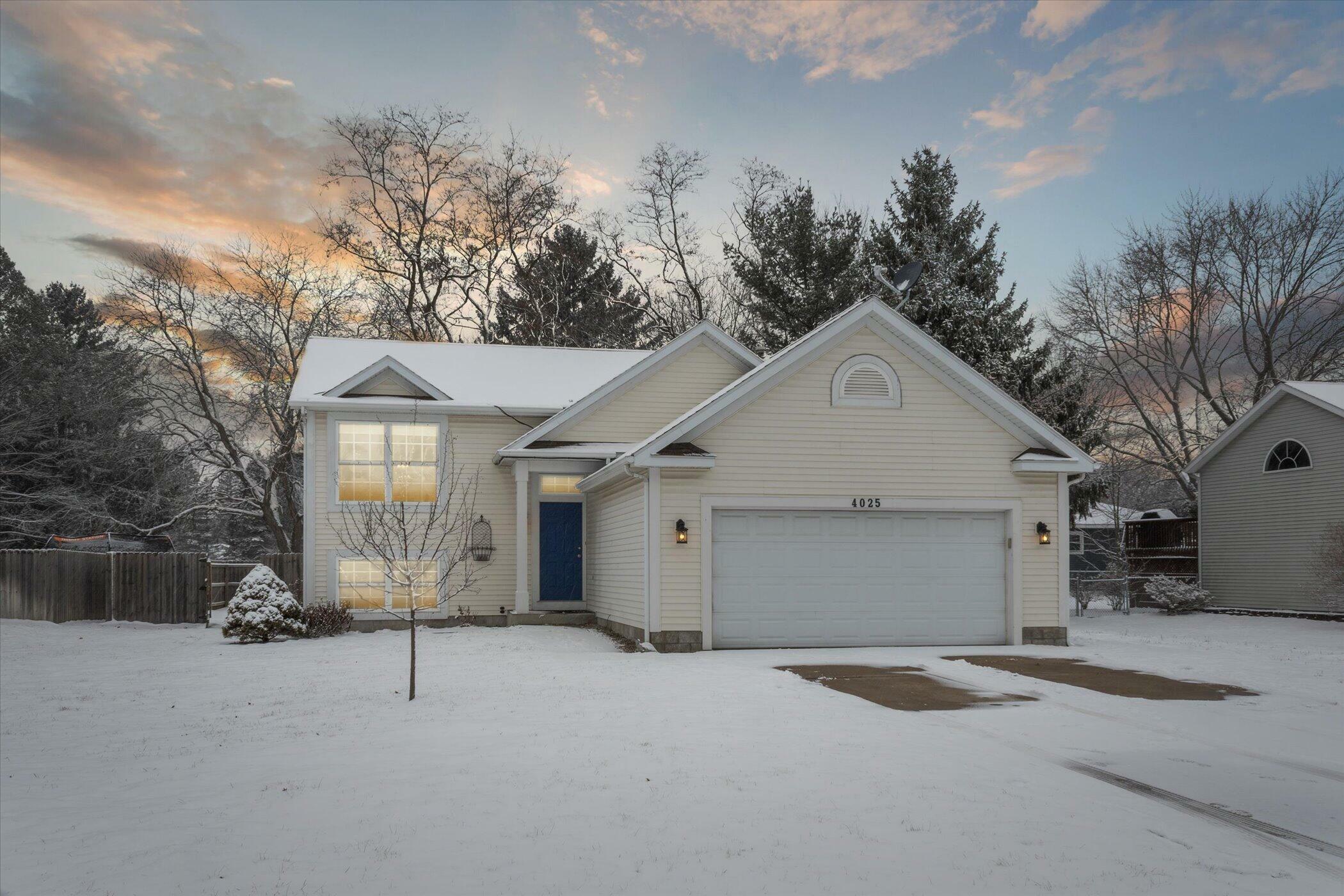 4025 Evergreen Drive  Norton Shores MI 49444 photo