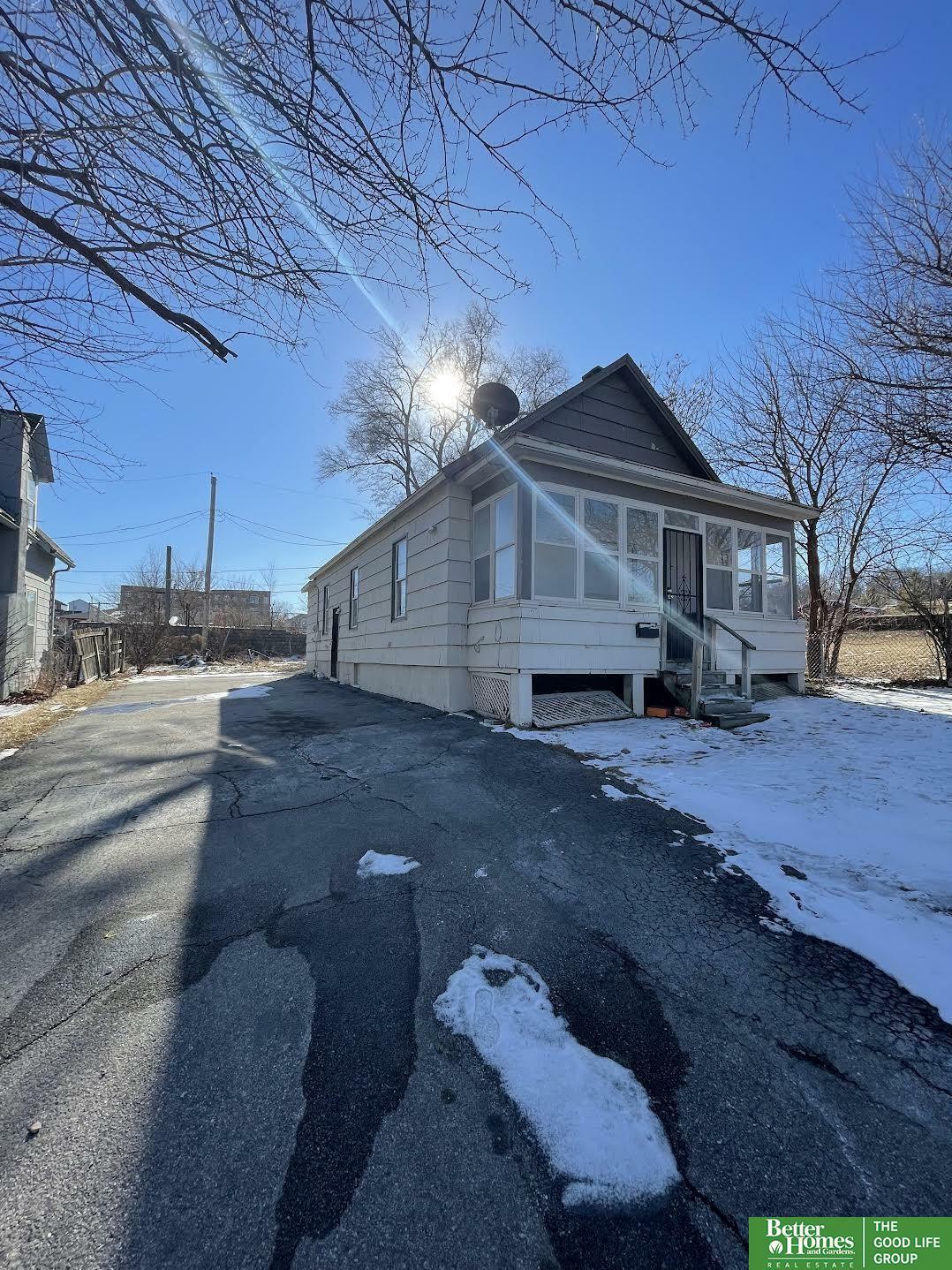 Property Photo: 2919 Erskine Street NE 68111-9999