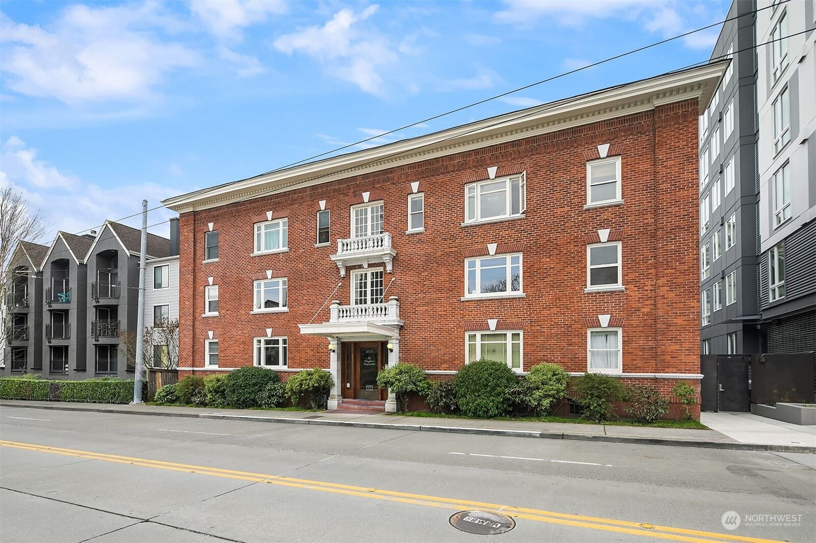 1 bed Seattle home for sale 4725 15th Avenue NE 11, Seattle, WA 98105