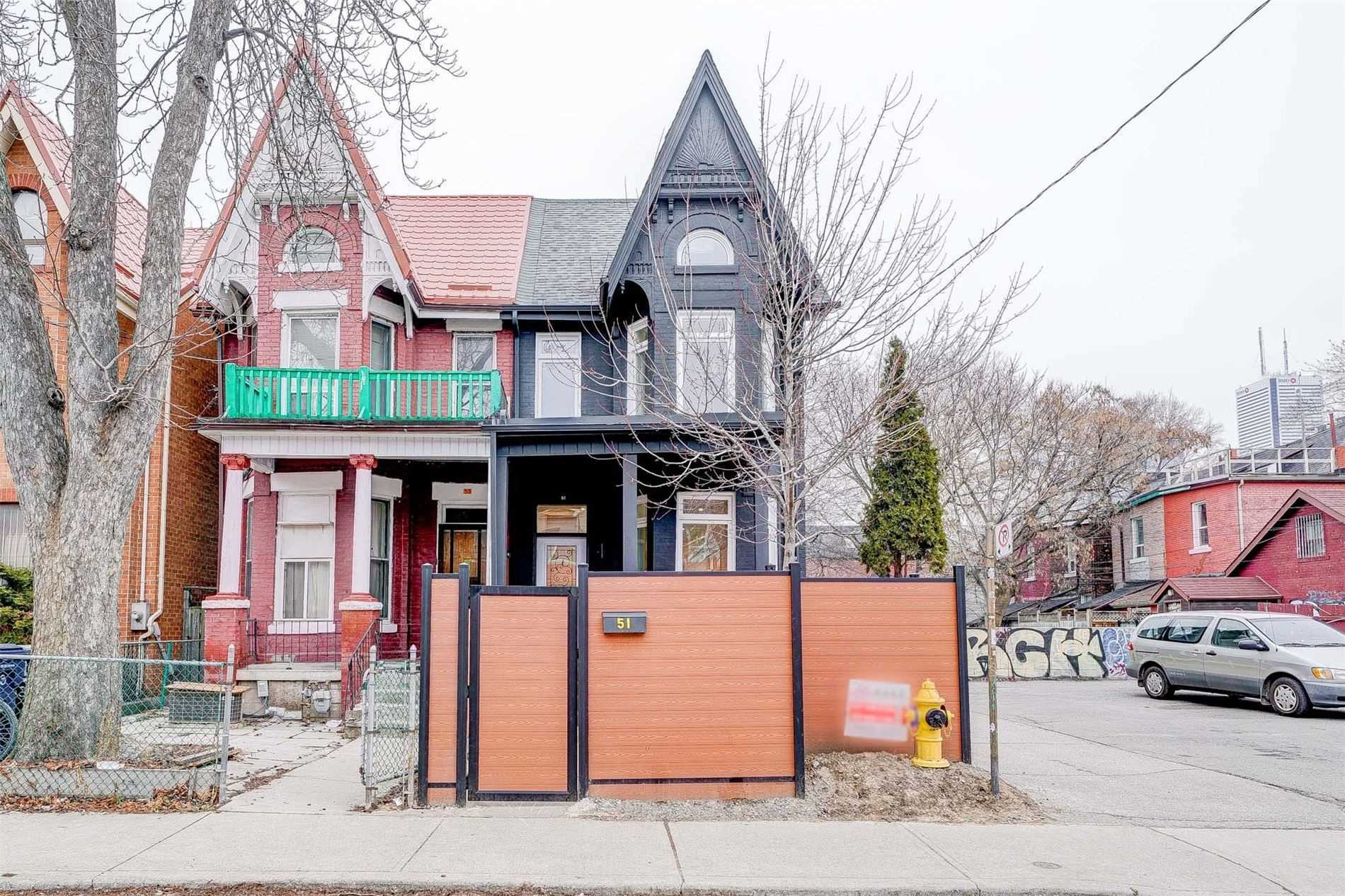51 Huron St  Toronto ON M5T2A6 photo