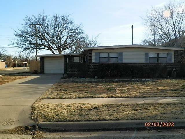 Property Photo:  2801 64th Street  TX 79413 