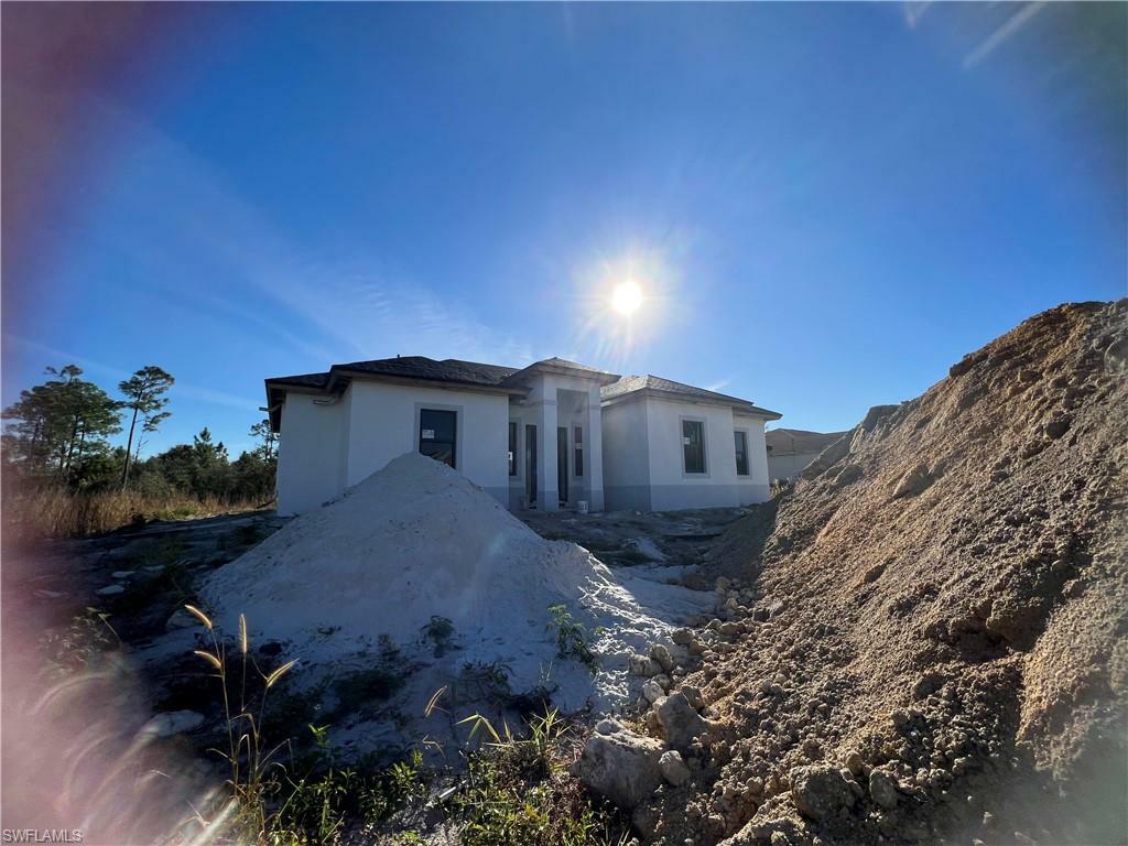 Property Photo:  510 McKinley Ave  FL 33972 