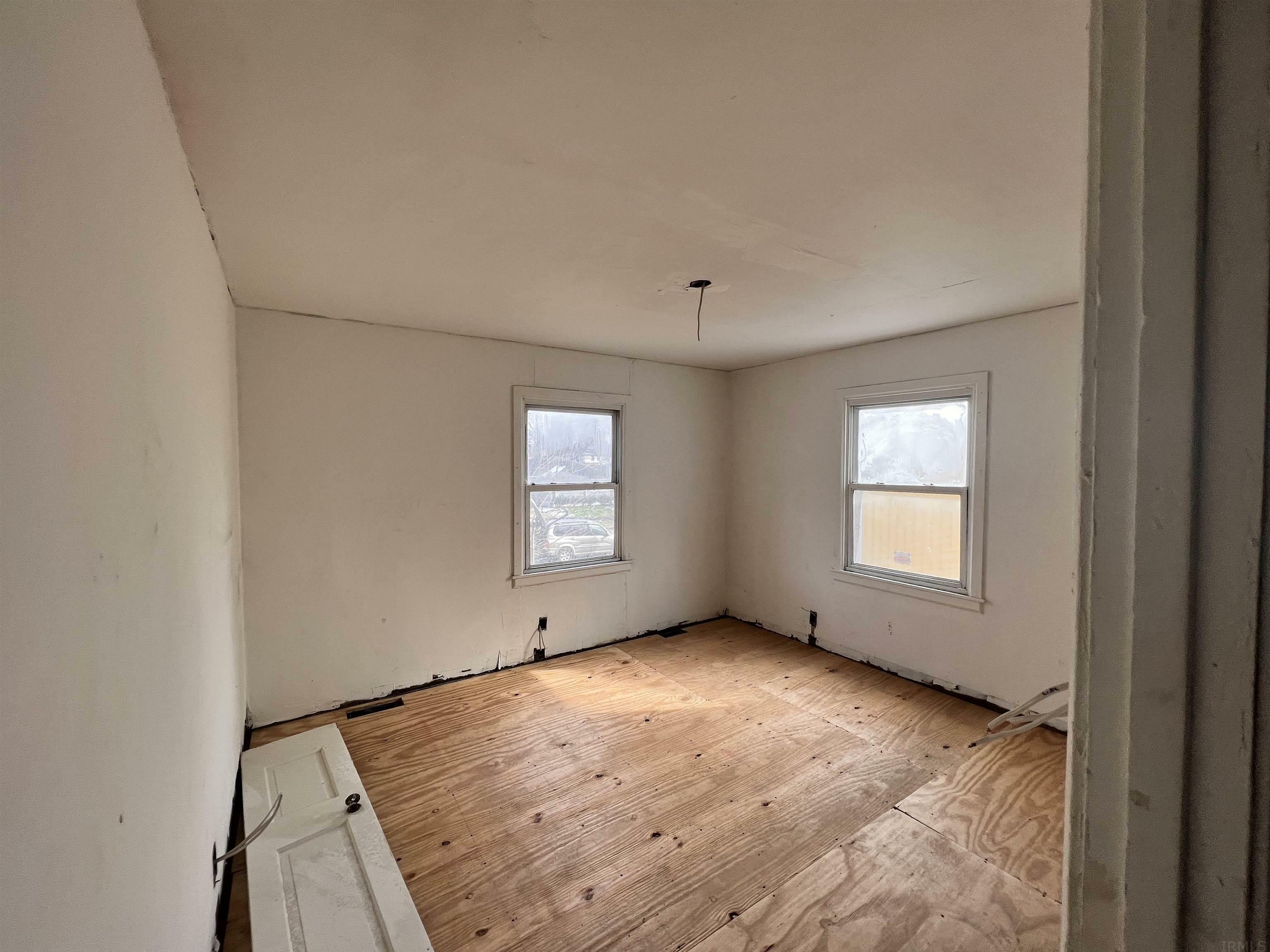 Property Photo: 1745 N Brookfield Street IN 46628-3218
