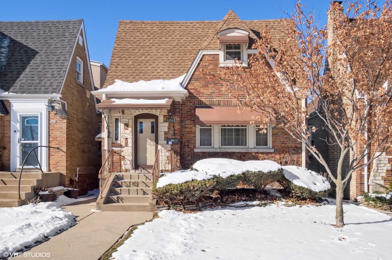 Property Photo:  3248 N Natoma Avenue  IL 60634 