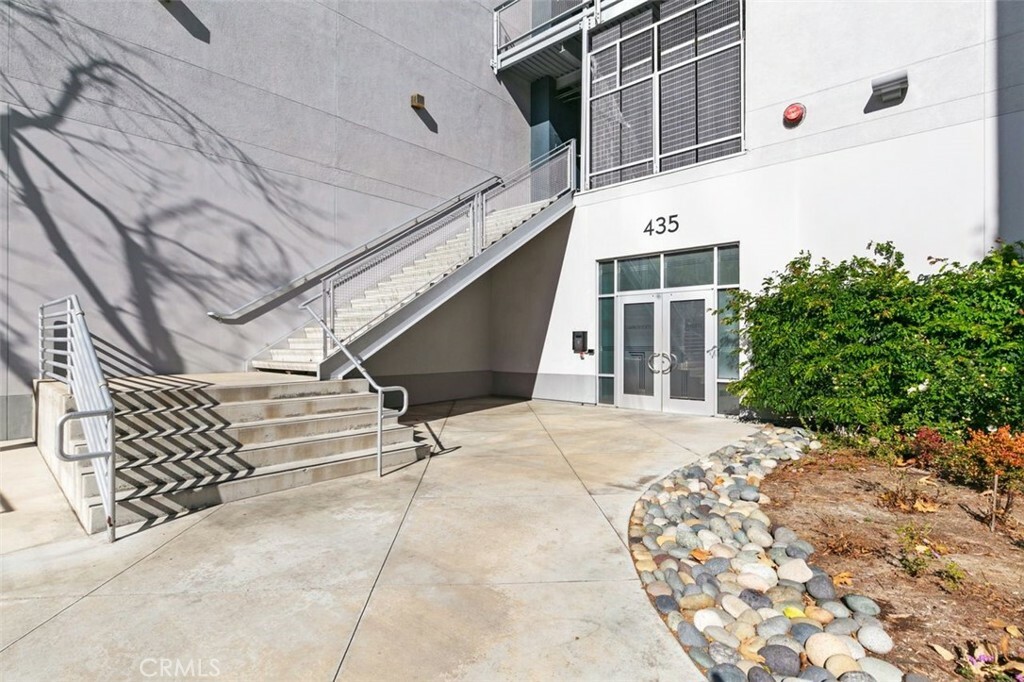 Property Photo:  435 W Center Street Promenade 400  CA 92805 